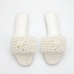 NIB Pearl Flat Sandals